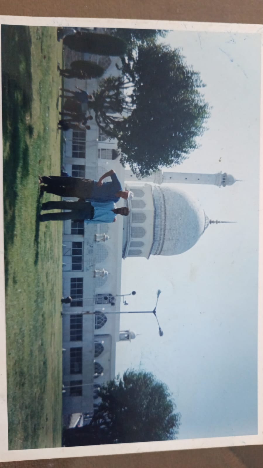 Senior travellers from Hyderabad on the Elegance Holidays Kashmir tour