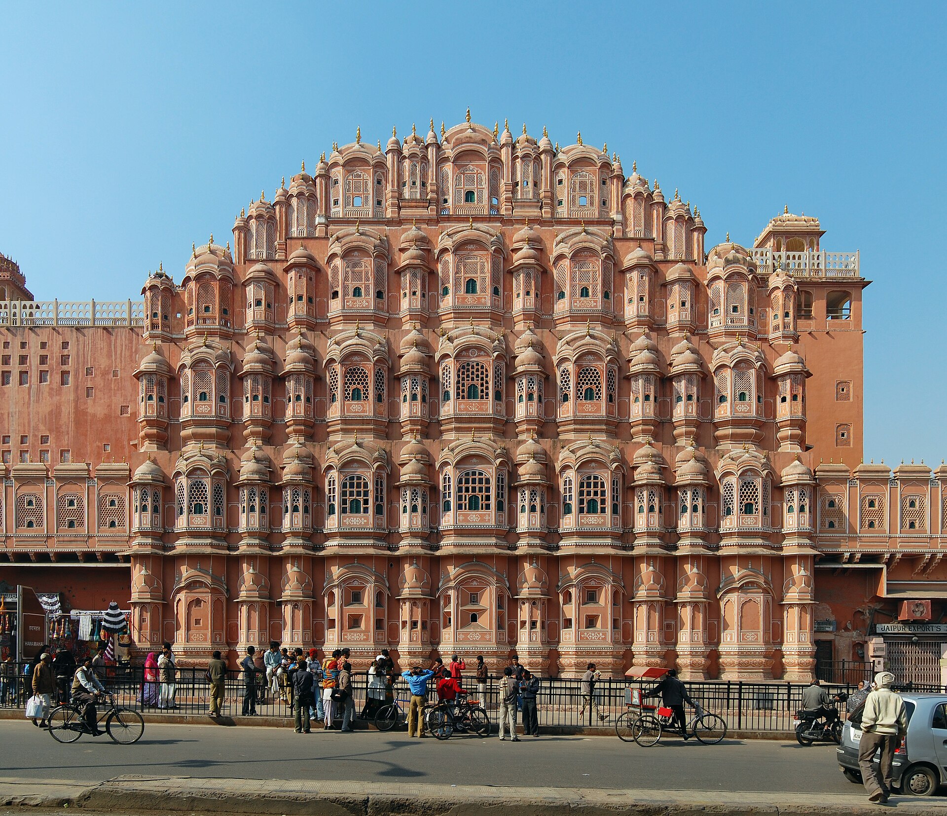 Hawa Mahal, the palace of winds, in Jaipur, Rajasthan
